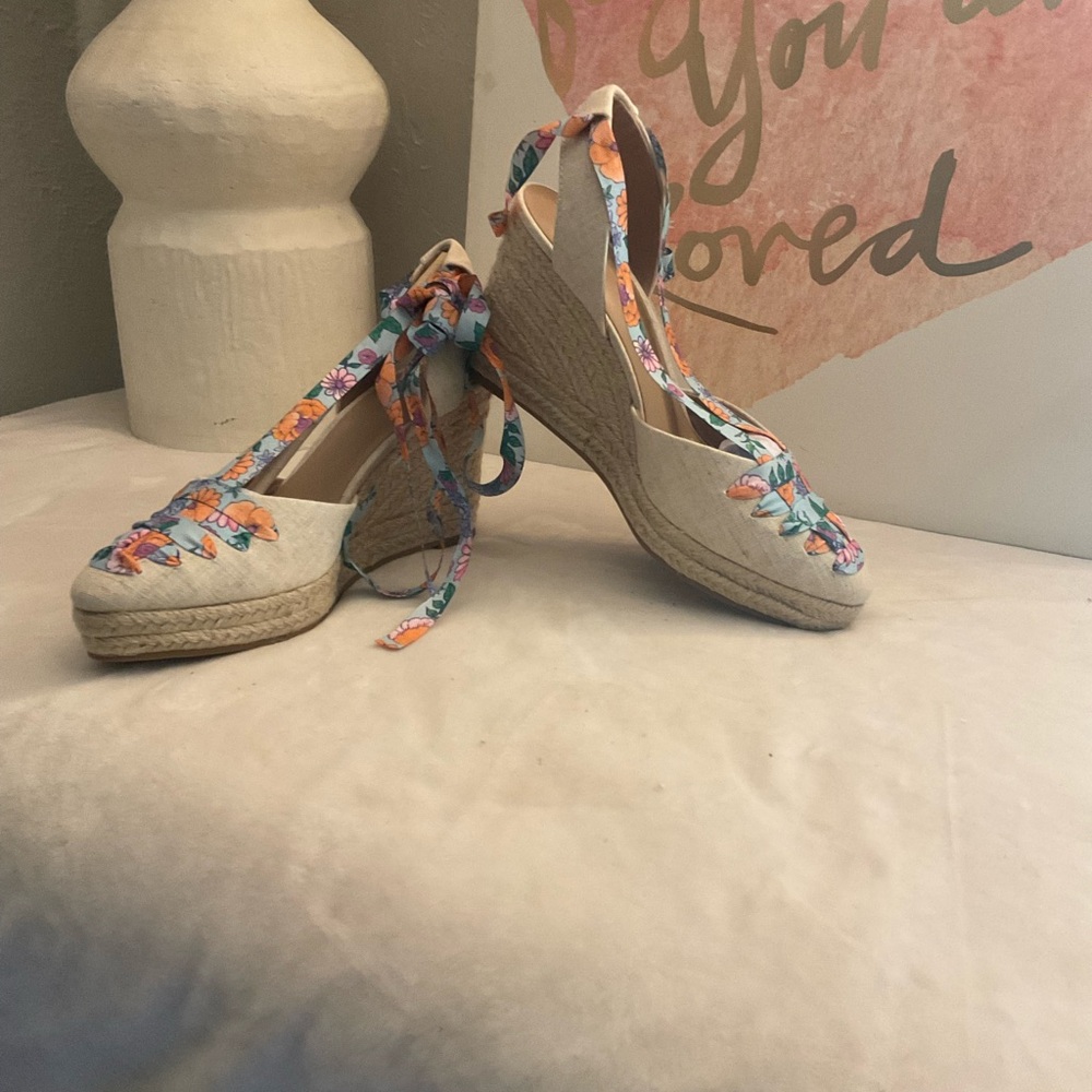 Crown & Ivy Multicolor Floral Wedge Espadrilles